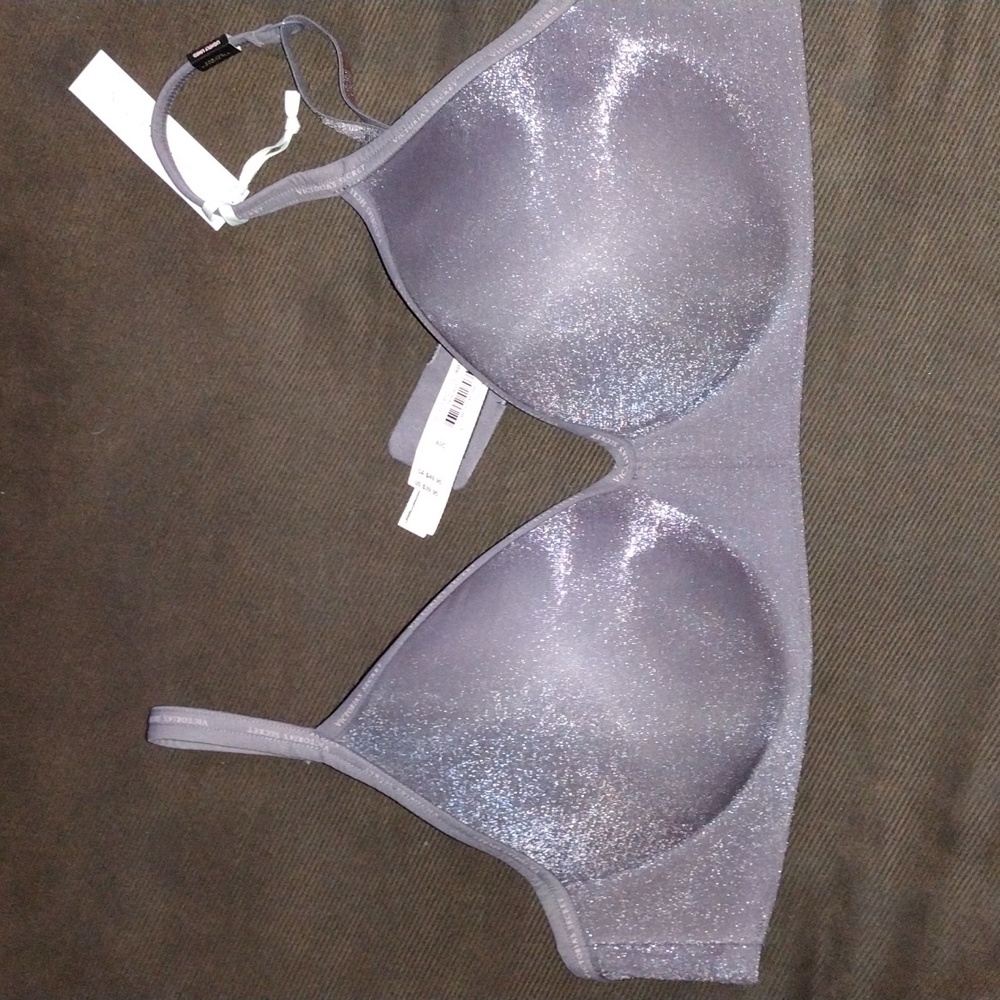 NWT- Victoria Secret Lightly lined wireless bra (size:40c) color-tornado